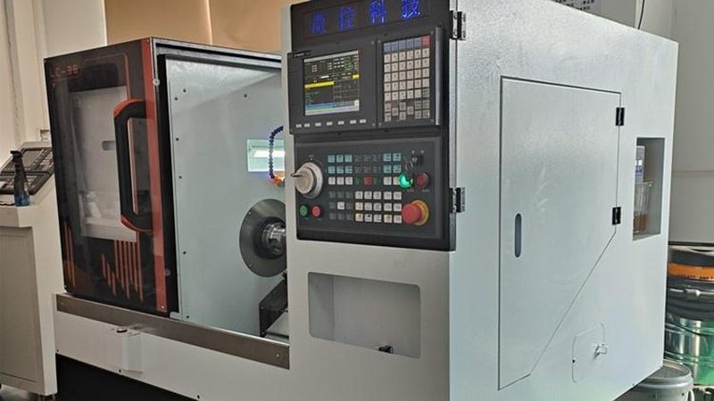 数控机床操作流程：精准调试技巧解析